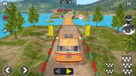 越野普拉多停车Offroad Prado Parking Car Game游戏截图-3